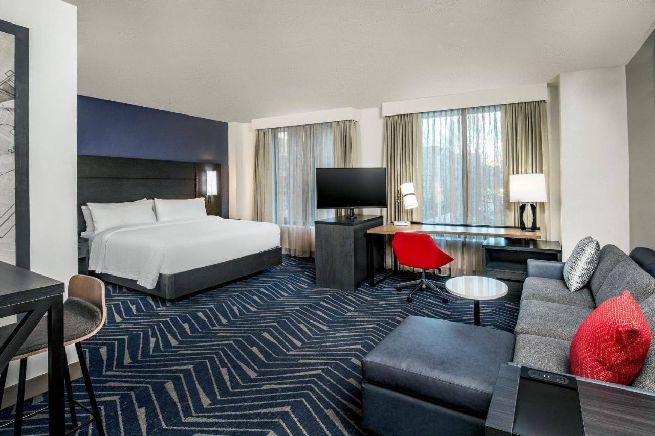 By Marriott Boston 3*