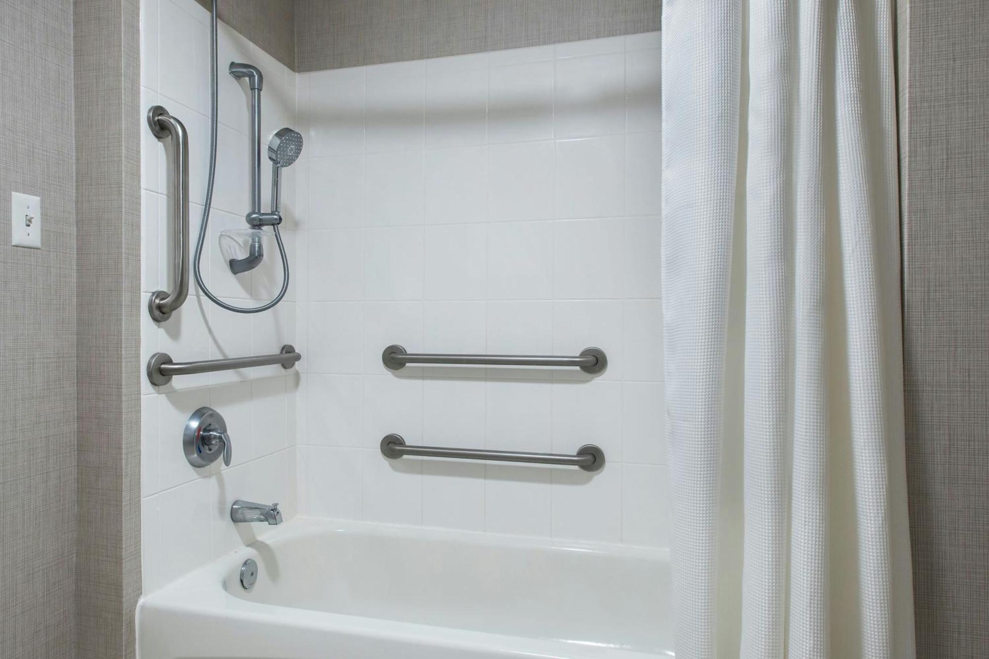 By Marriott Boston Hotel 3*